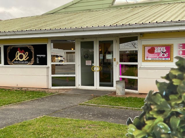 Love Shop LOL